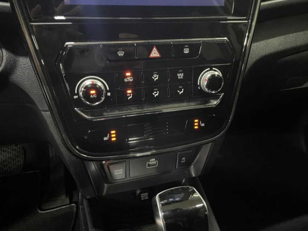 Ssangyong Tivoli - Vista 12