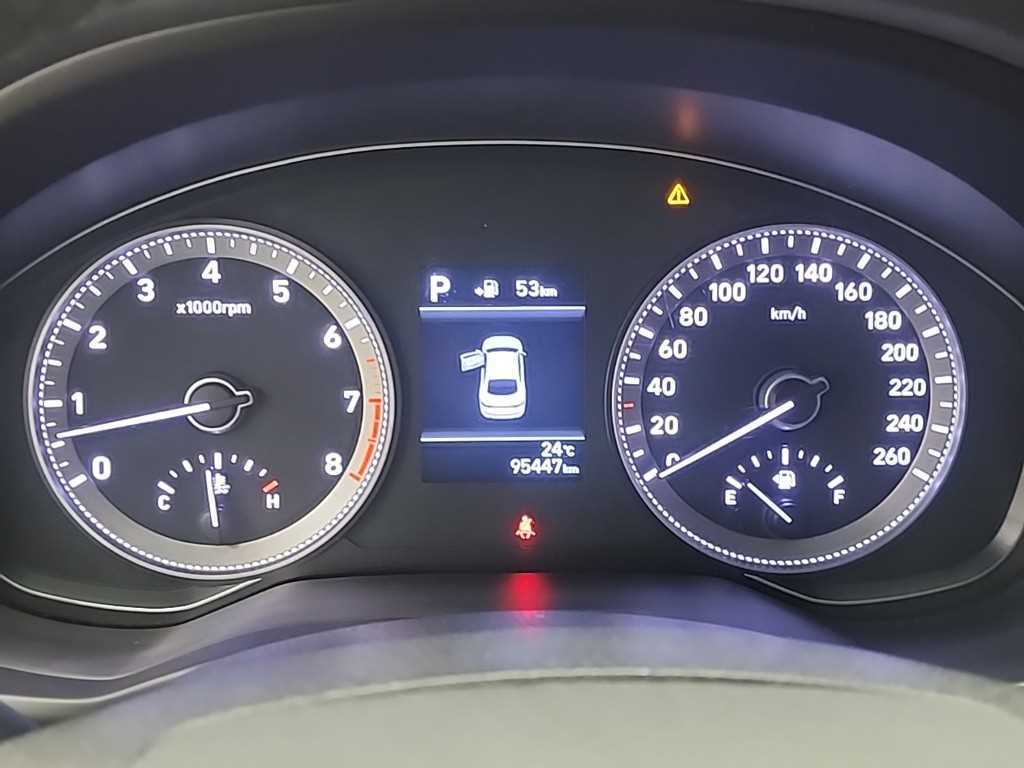 HYUNDAI Grandeur - Vista 6