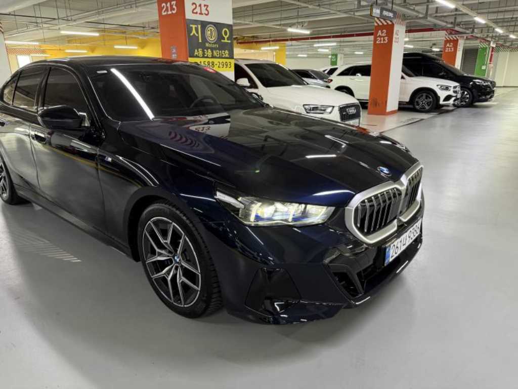 BMW 5 Series - Vista 3