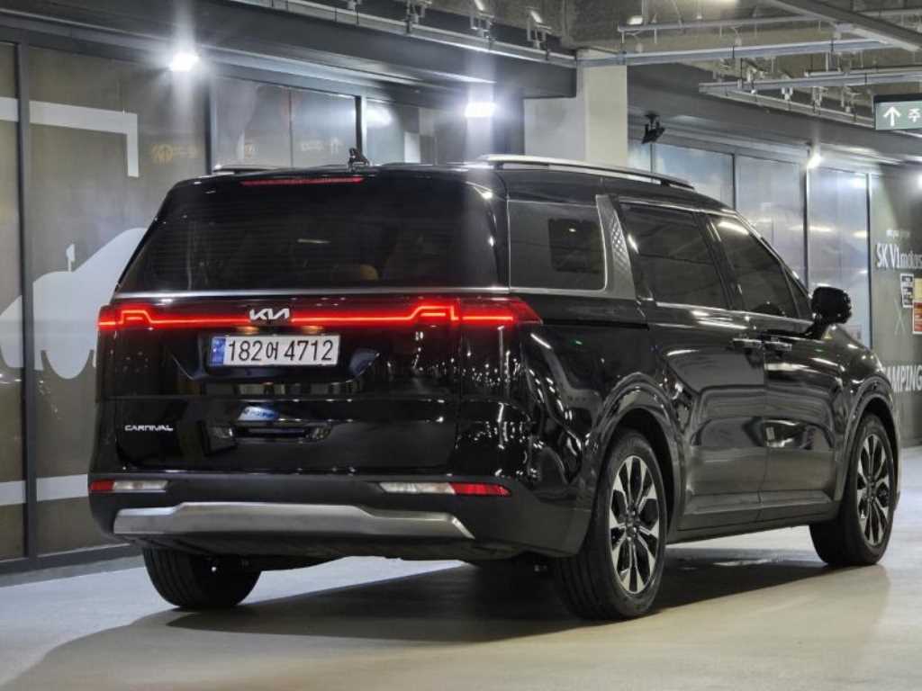 KIA Carnival - Vista 4