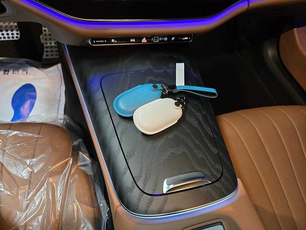 Mercedes Benz E class - Vista 12