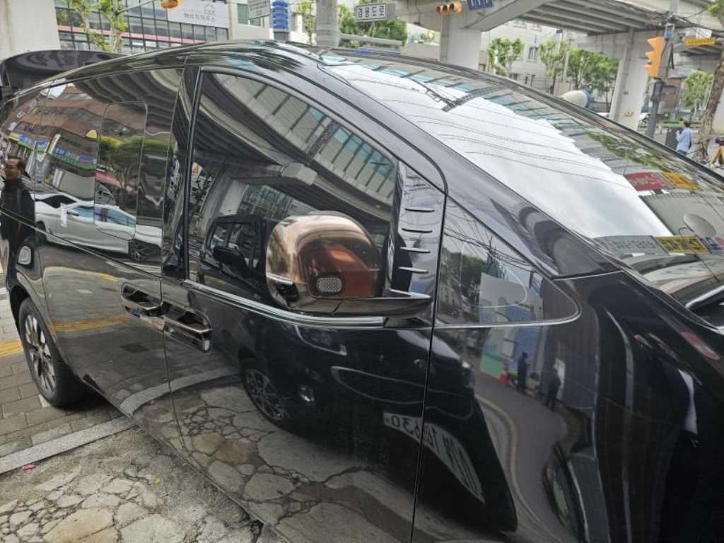HYUNDAI Staria - Vista 3
