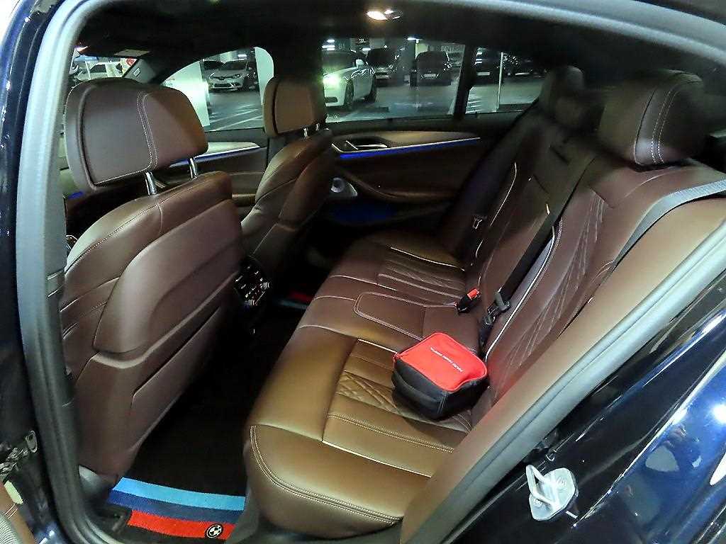 BMW 5 Series - Vista 7