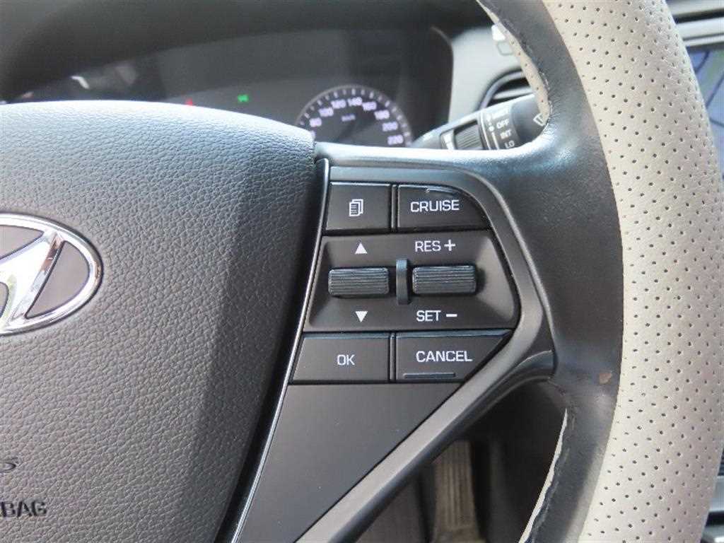 HYUNDAI Sonata - Vista 11