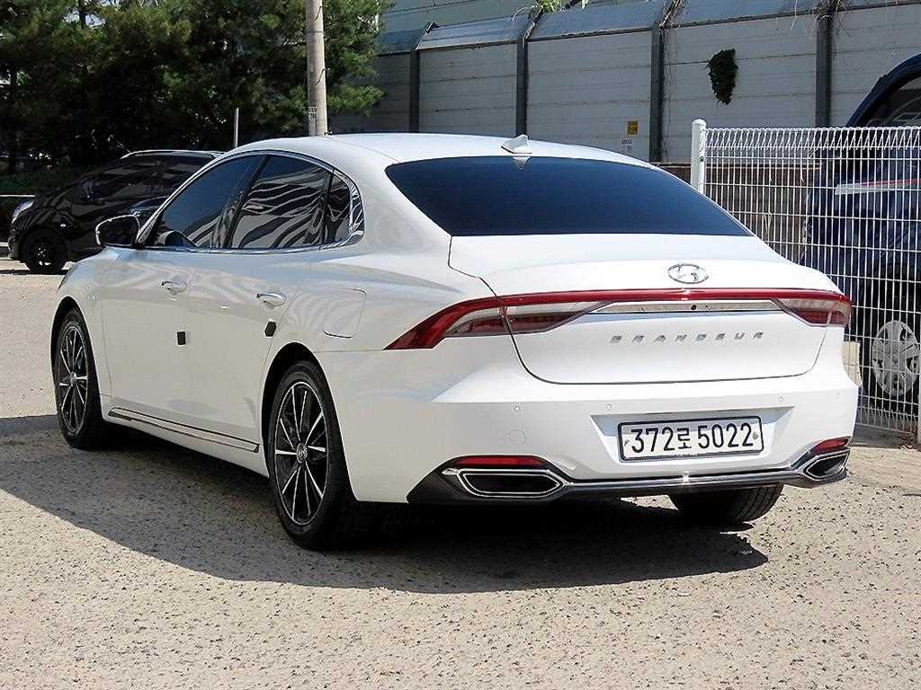 HYUNDAI Grandeur - Vista 3