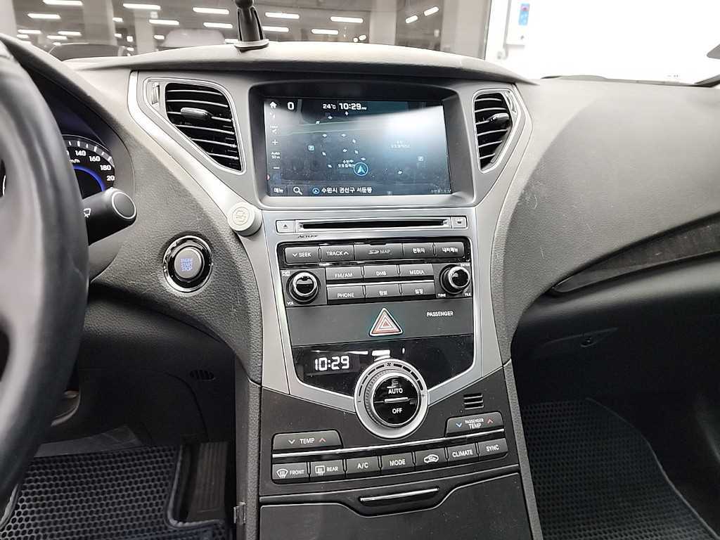 HYUNDAI Grandeur - Vista 10