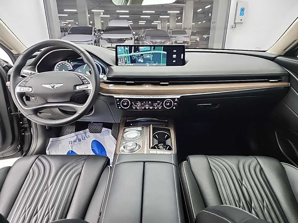 Genesis G80 - Vista 8