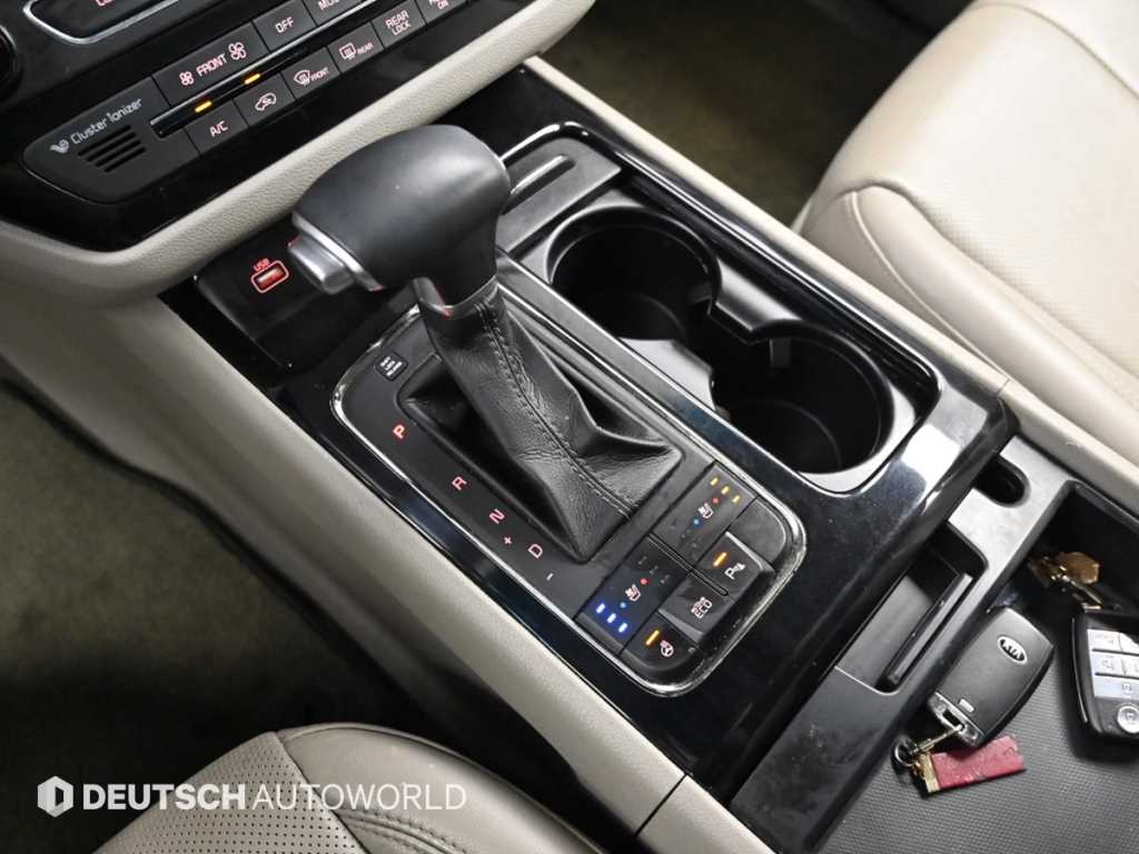 KIA Carnival - Vista 9