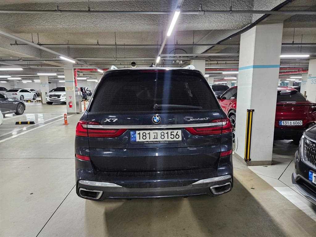 BMW X7 - Vista 4