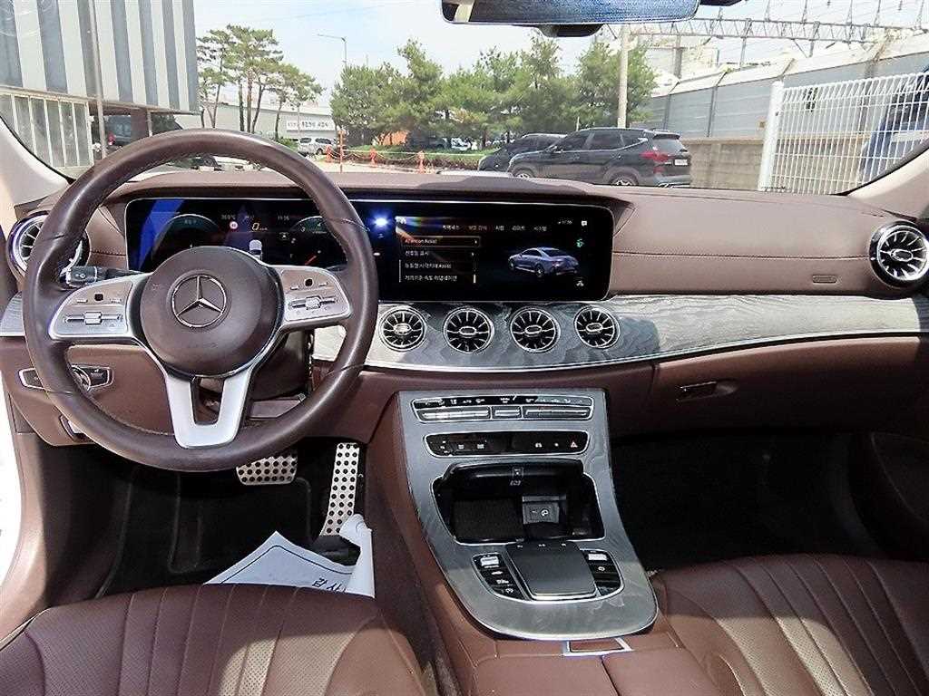 Mercedes Benz CLS Class - Vista 7