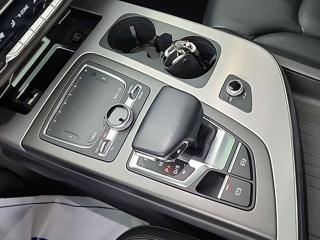 Audi Q7 - Vista 8