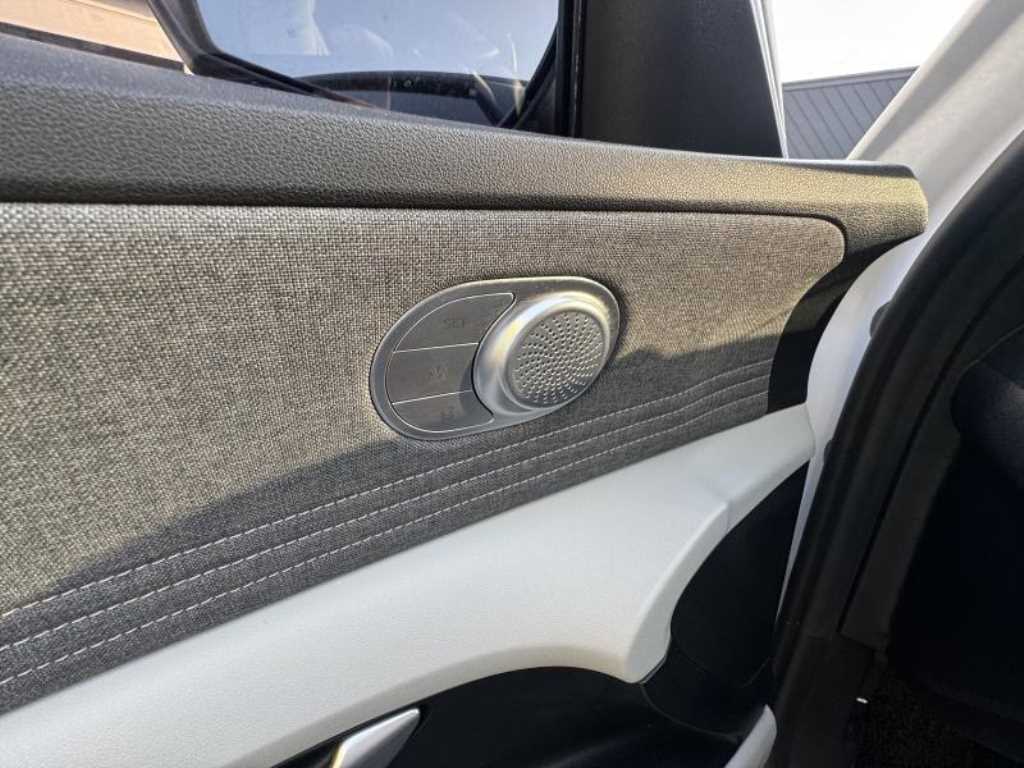 HYUNDAI Avante - Vista 11