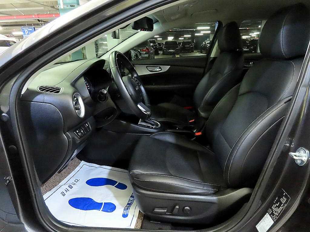 KIA K3 - Vista 6