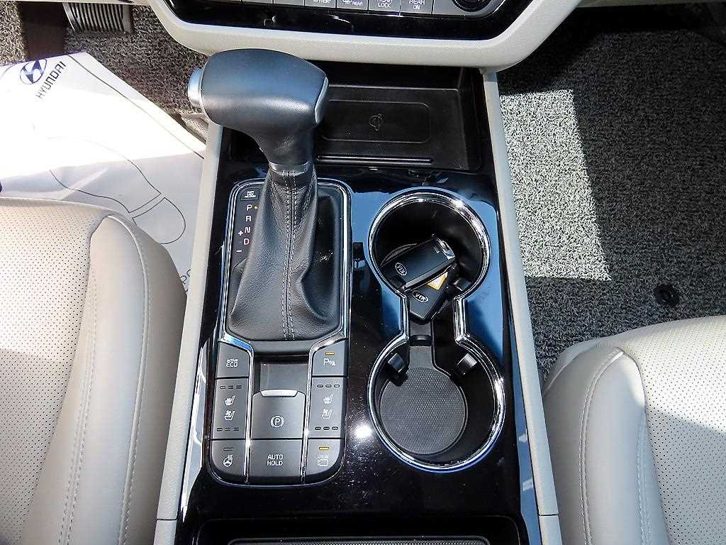 KIA Carnival - Vista 10