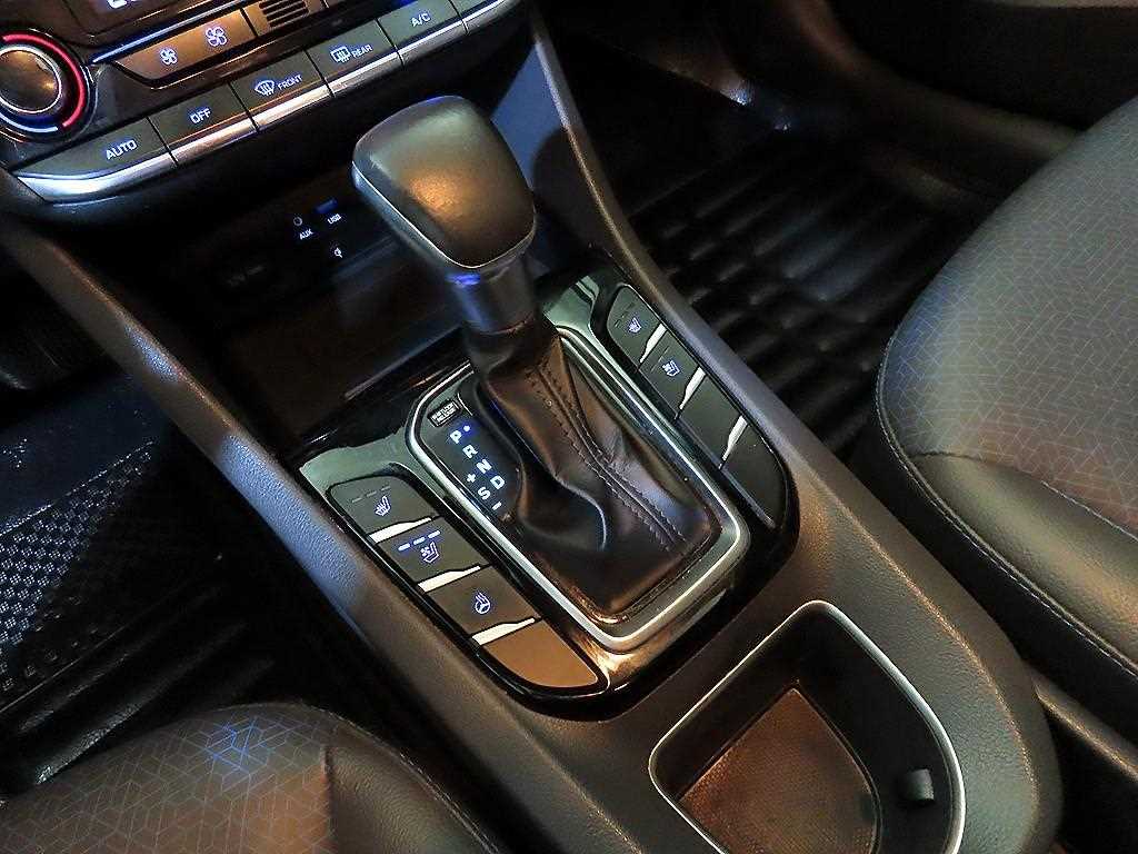 HYUNDAI Ioniq - Vista 12