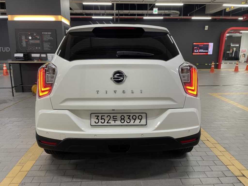 Ssangyong Tivoli - Vista 3