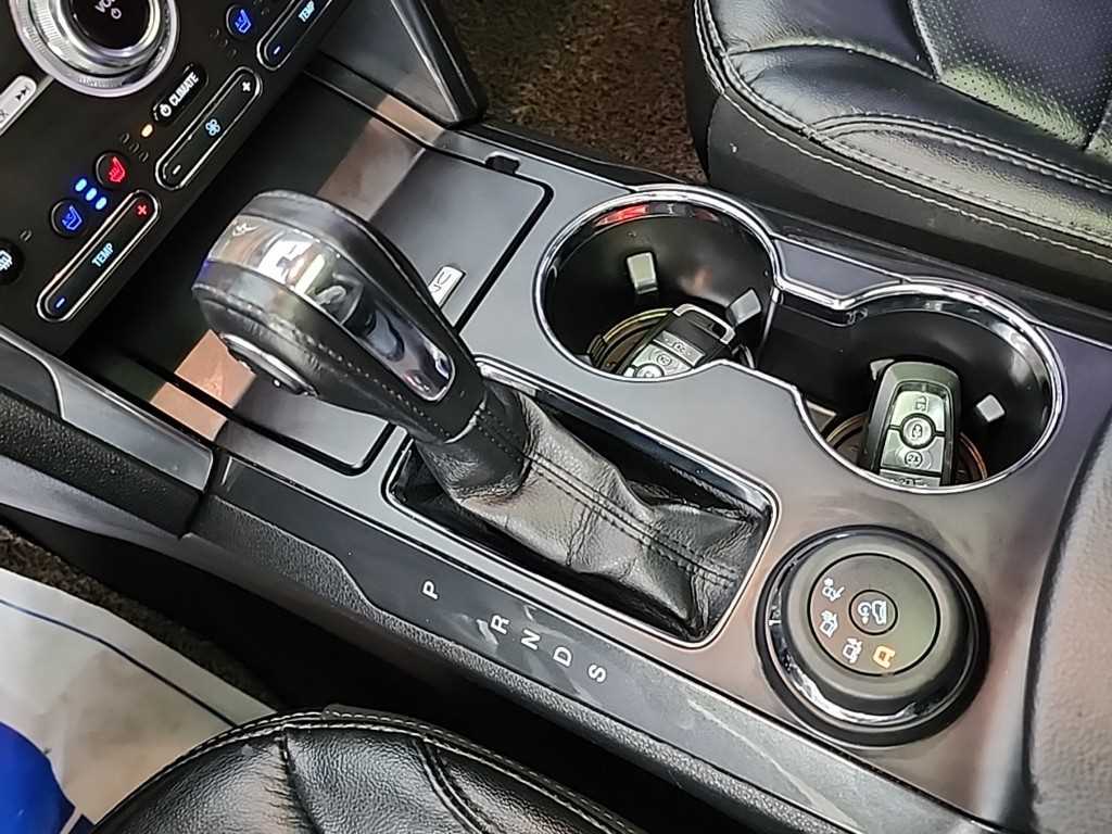 Ford Explorer - Vista 8
