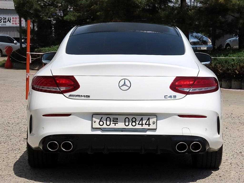 Mercedes Benz C Class - Vista 4