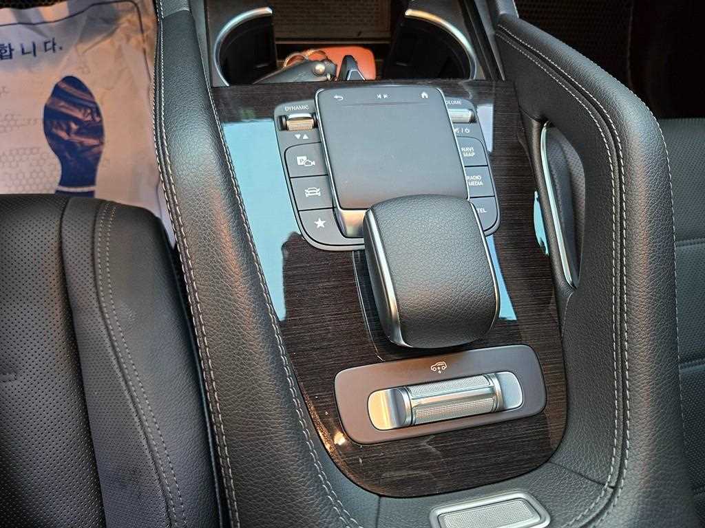 Mercedes Benz GLE Class - Vista 12