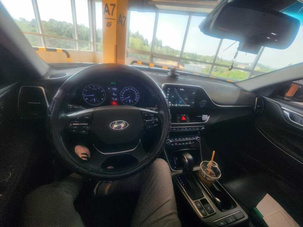HYUNDAI Grandeur - Vista 10