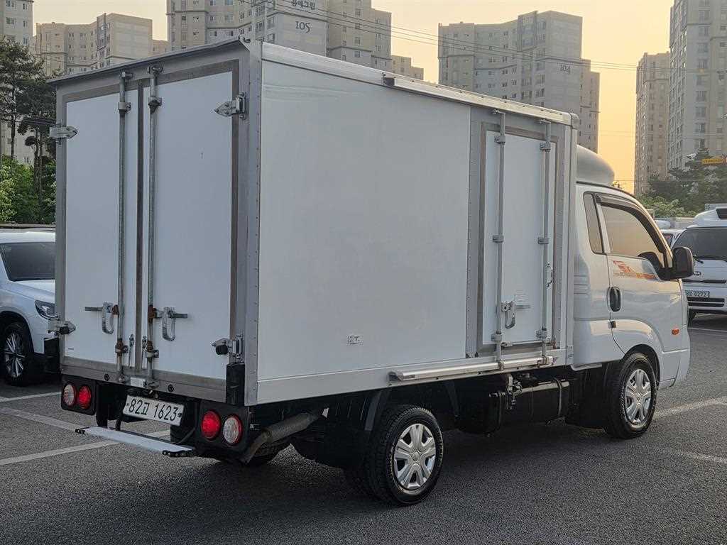 Small Truck Top_Frozen Top - Vista 2
