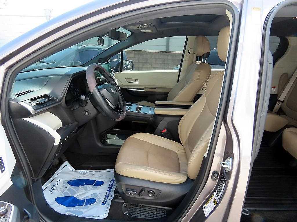 Toyota Siena - Vista 5