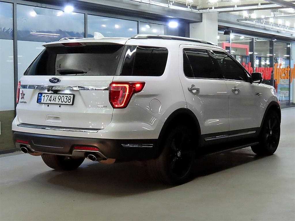 Ford Explorer - Vista 4