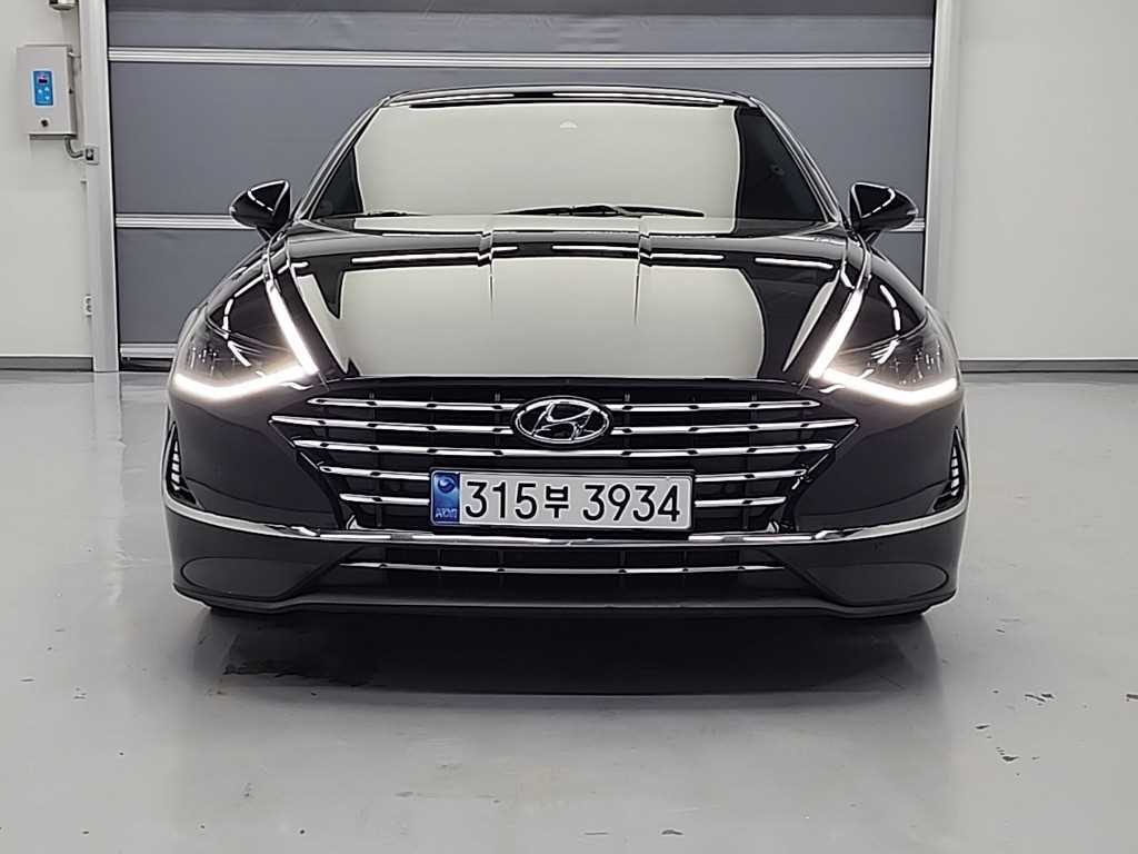HYUNDAI Sonata - Vista 2