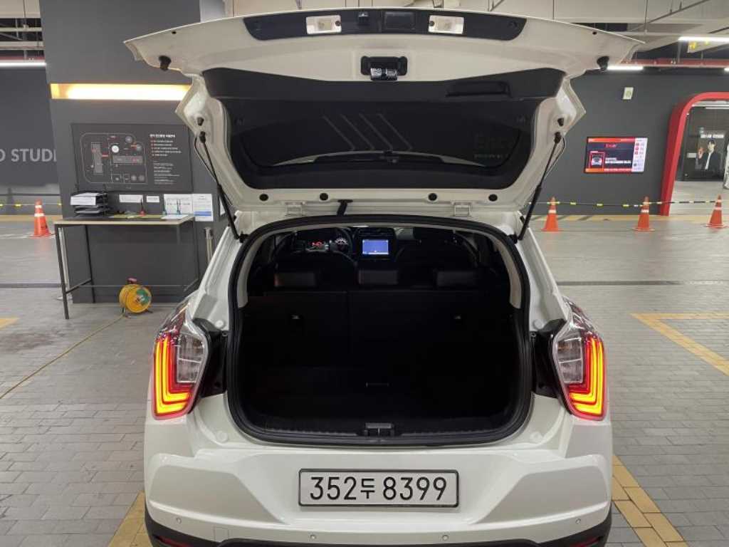Ssangyong Tivoli - Vista 5