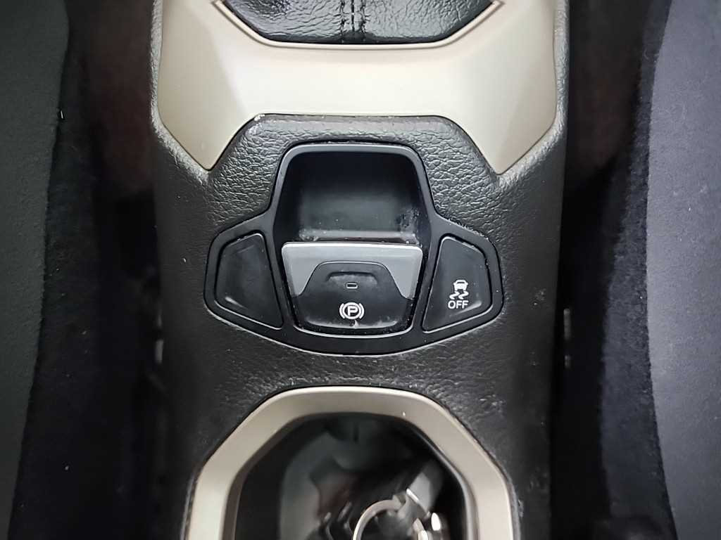Jeep Renegade 2017 Negro - Importación desde Corea - HF Imports Iquique - Foto 17