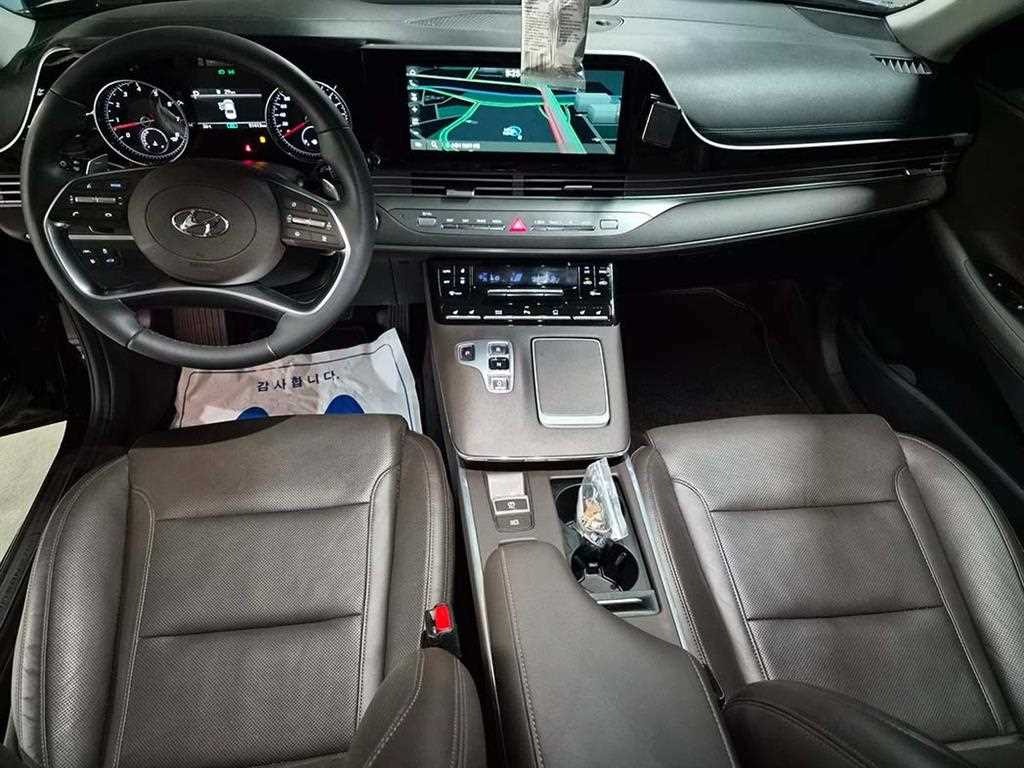 HYUNDAI Grandeur - Vista 10