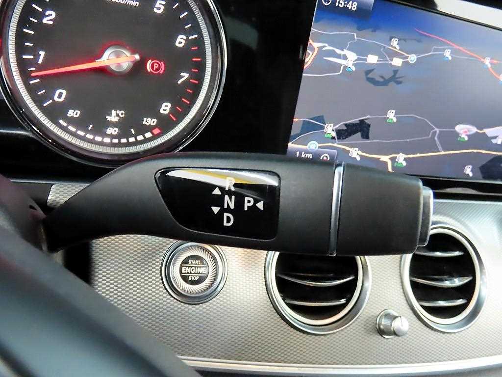 Mercedes Benz E class - Vista 10