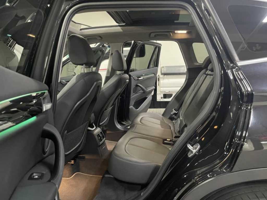 BMW X1 2022 Negro - Importación desde Corea - HF Imports Iquique - Foto 18