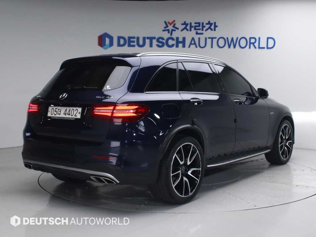 Mercedes Benz GLC Class - Vista 2