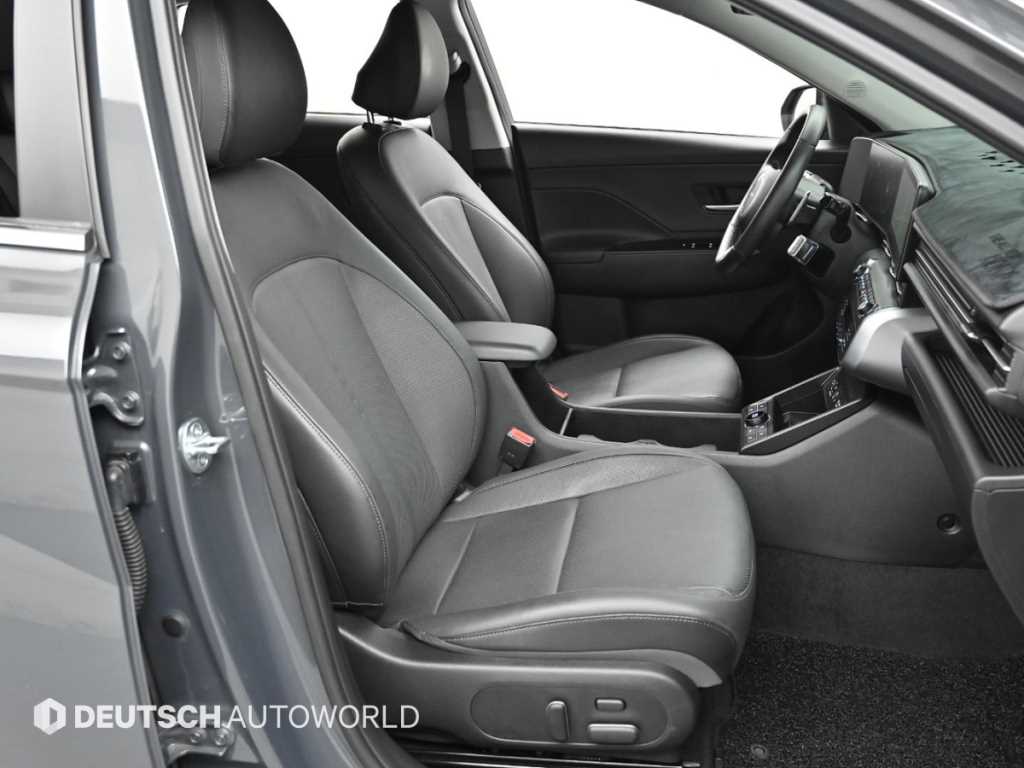 HYUNDAI Kona - Vista 10
