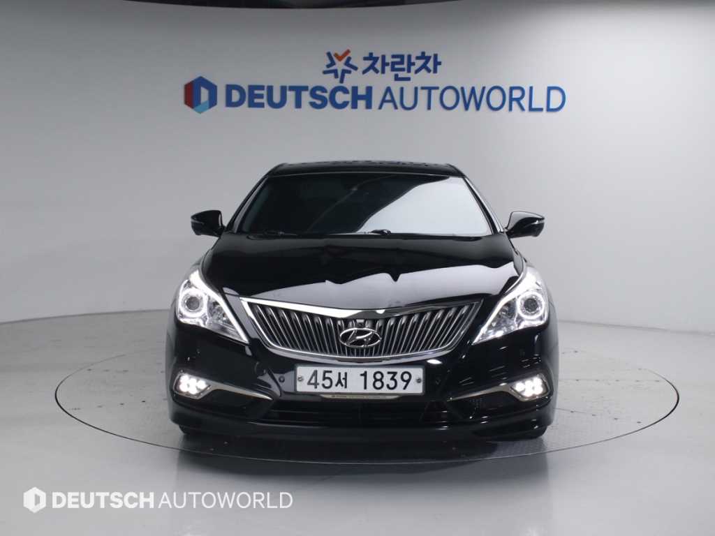 HYUNDAI Grandeur - Vista 3