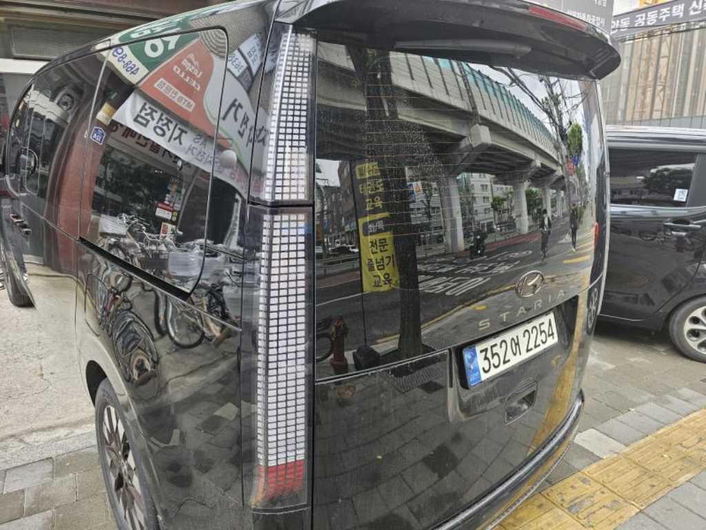HYUNDAI Staria - Vista 6