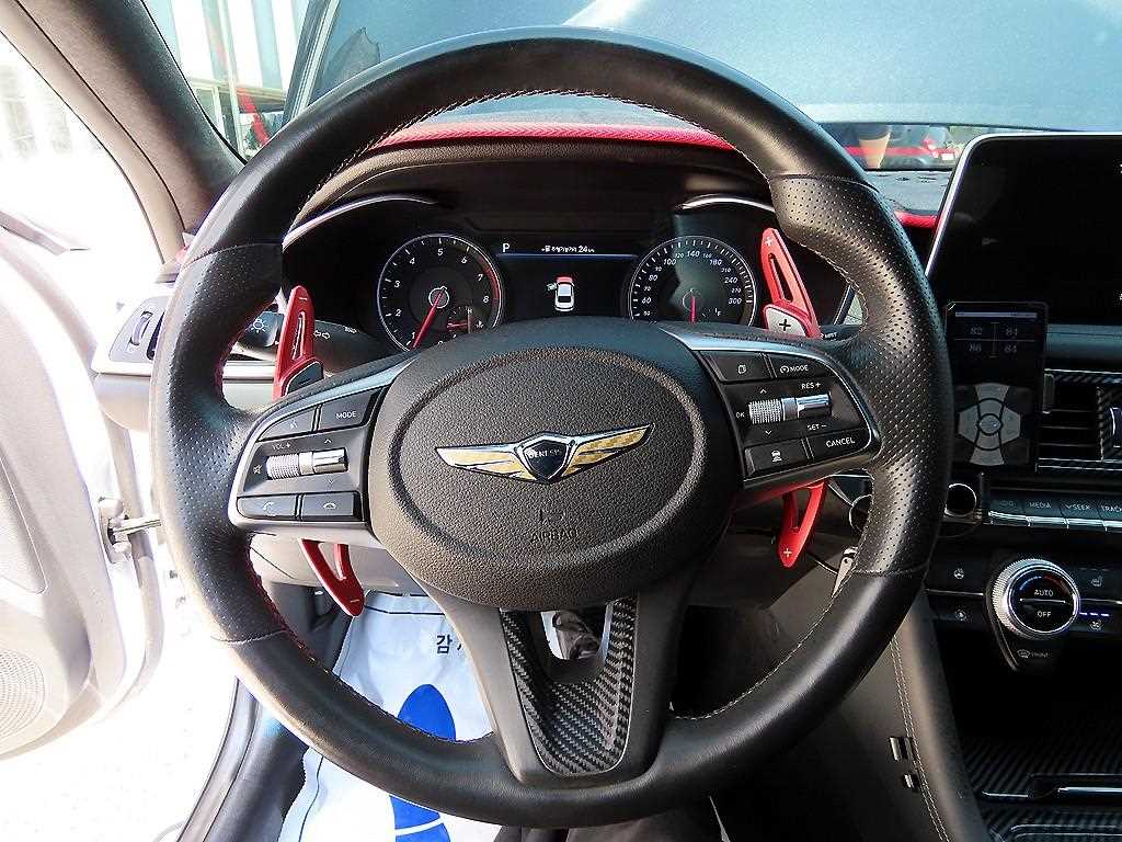Genesis G70 - Vista 8