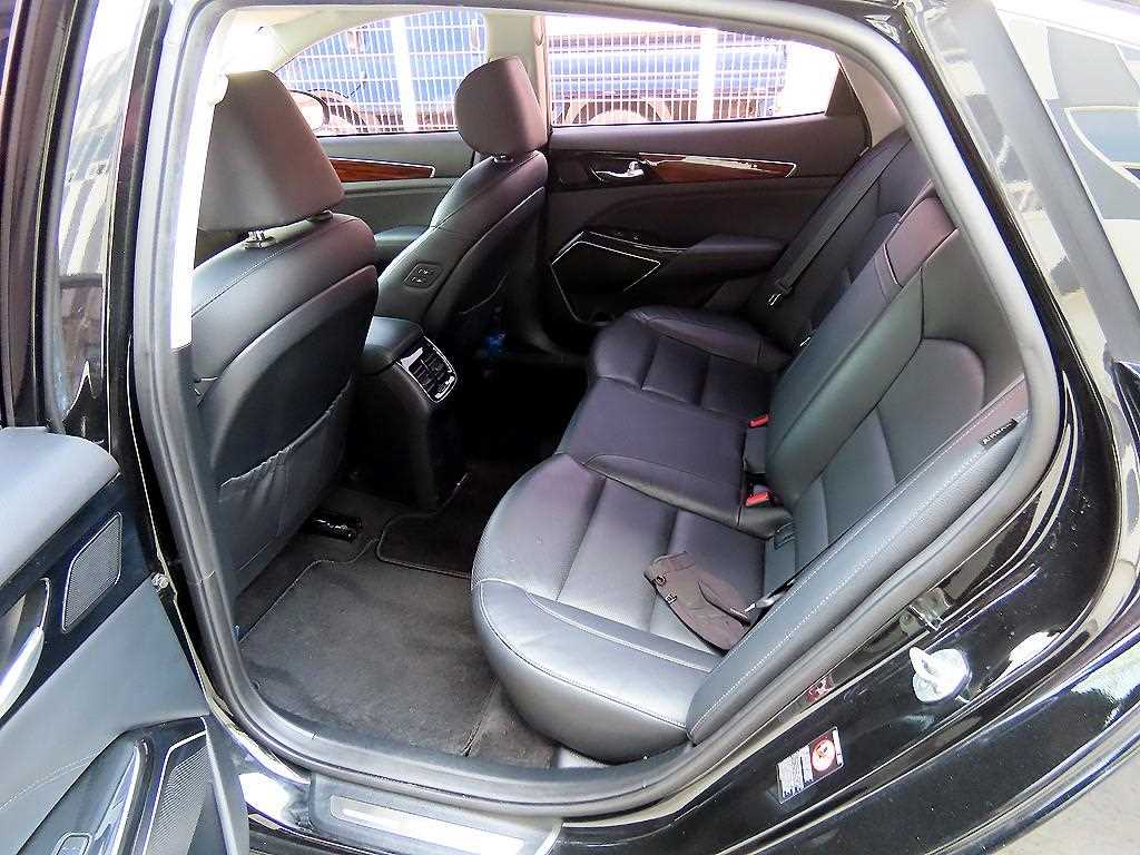 KIA K7 - Vista 6