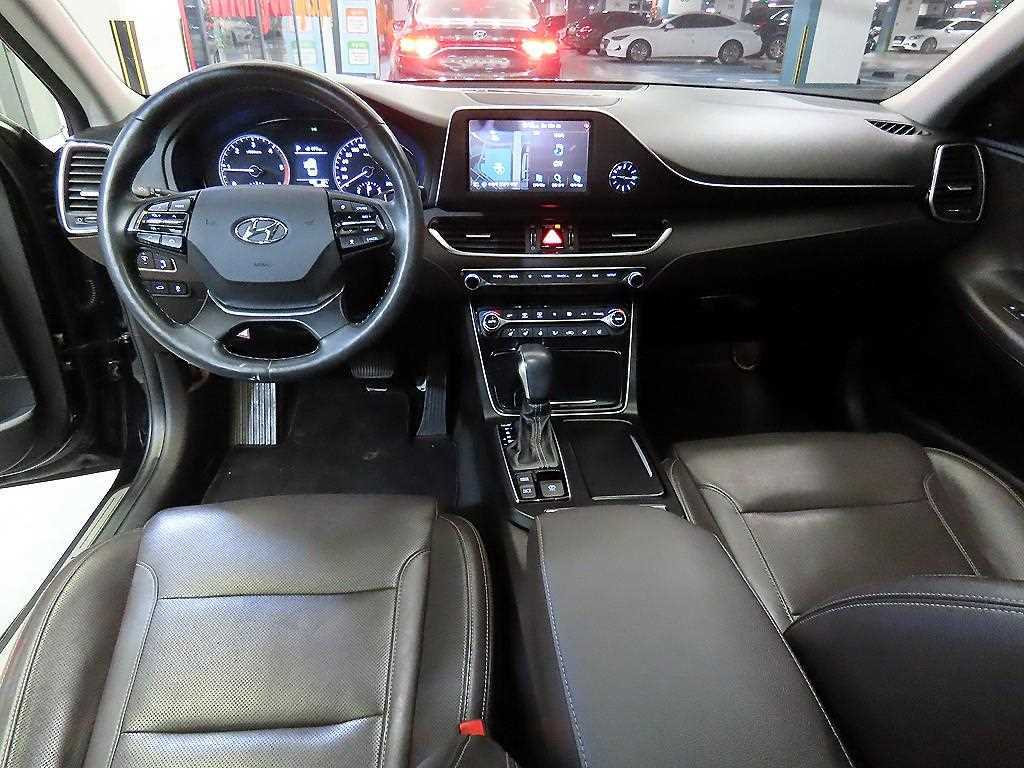 HYUNDAI Grandeur - Vista 10