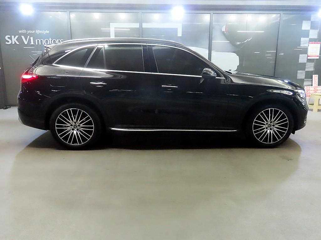 Mercedes Benz GLC Class - Vista 3