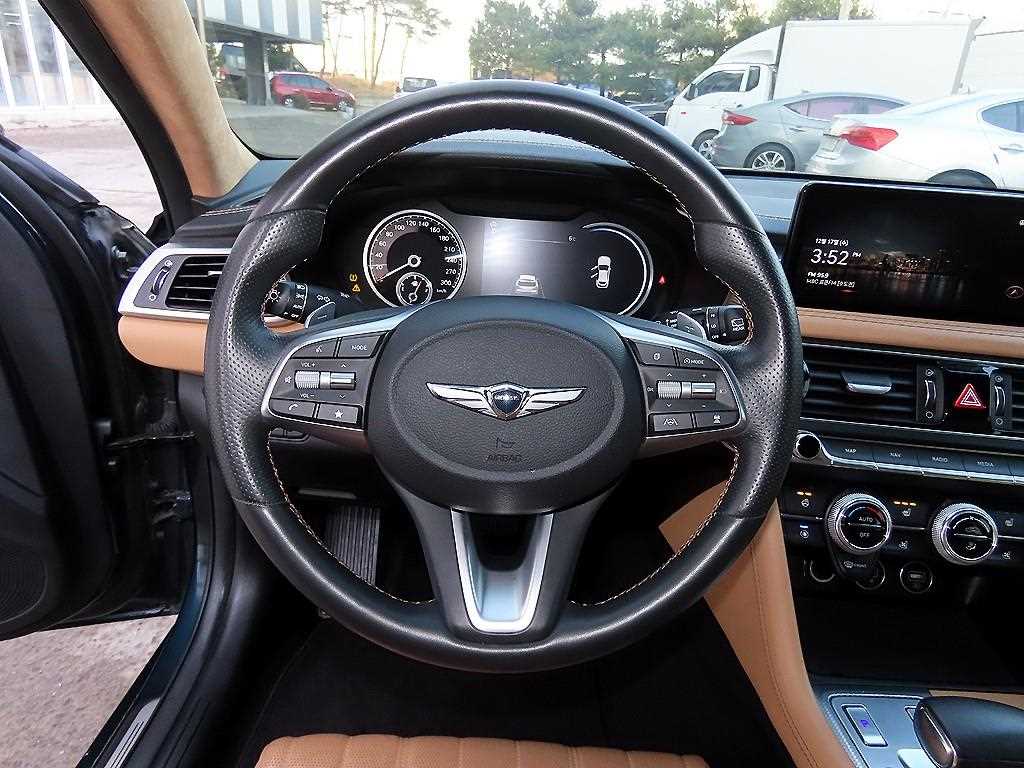 Genesis G70 - Vista 8