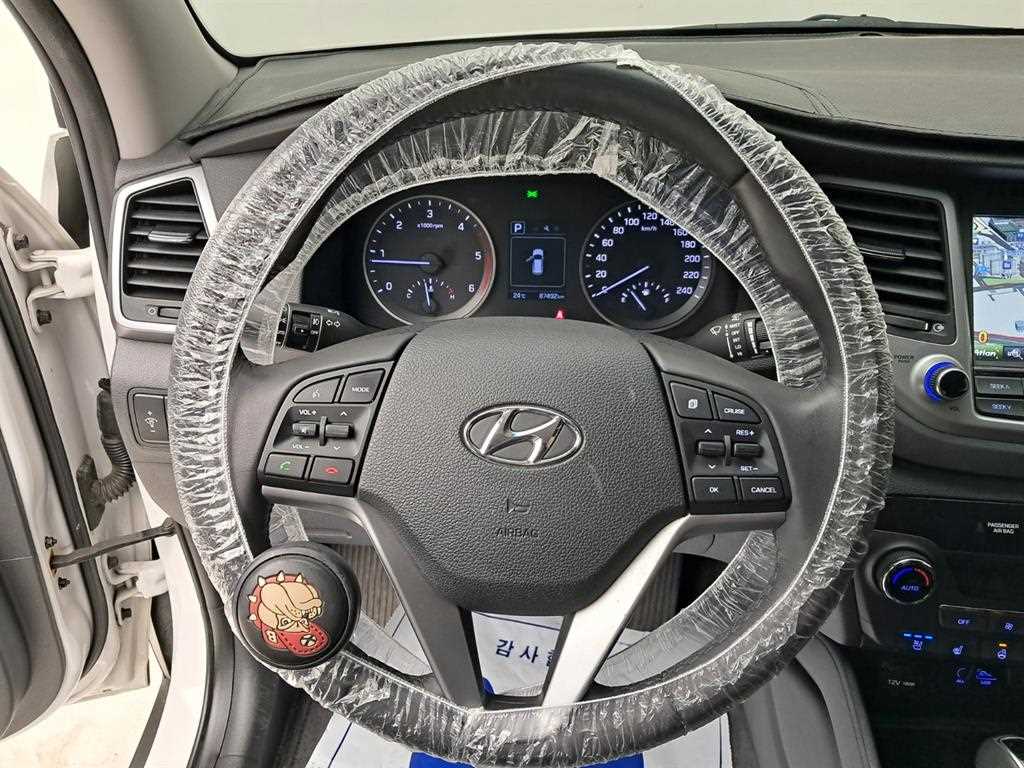 HYUNDAI Tucson - Vista 7