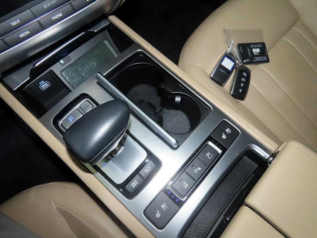 Genesis G80 - Vista 12
