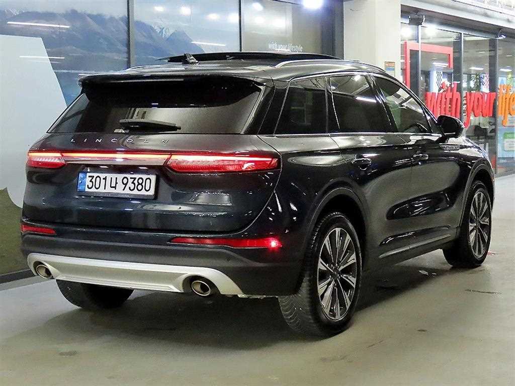 Lincoln Corsair - Vista 4