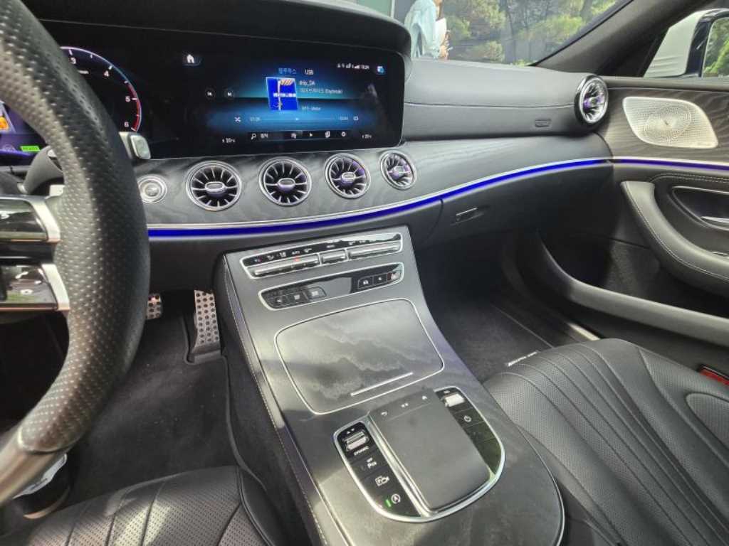 Mercedes Benz CLS Class - Vista 10