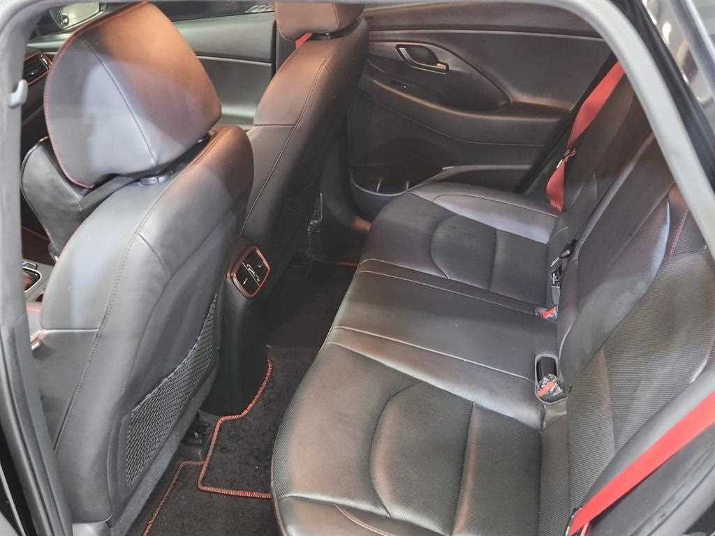 HYUNDAI i30 - Vista 8