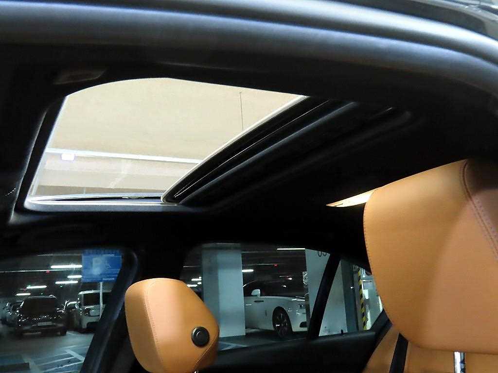 BMW 3 series 2018 Negro - Importación desde Corea - HF Imports Iquique - Foto 17