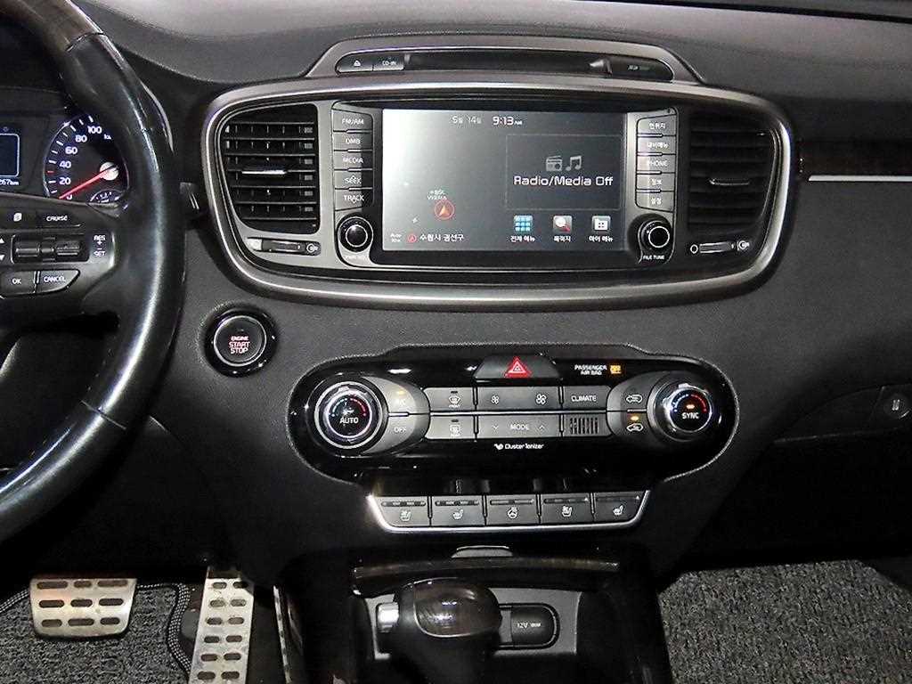 KIA Sorento - Vista 11