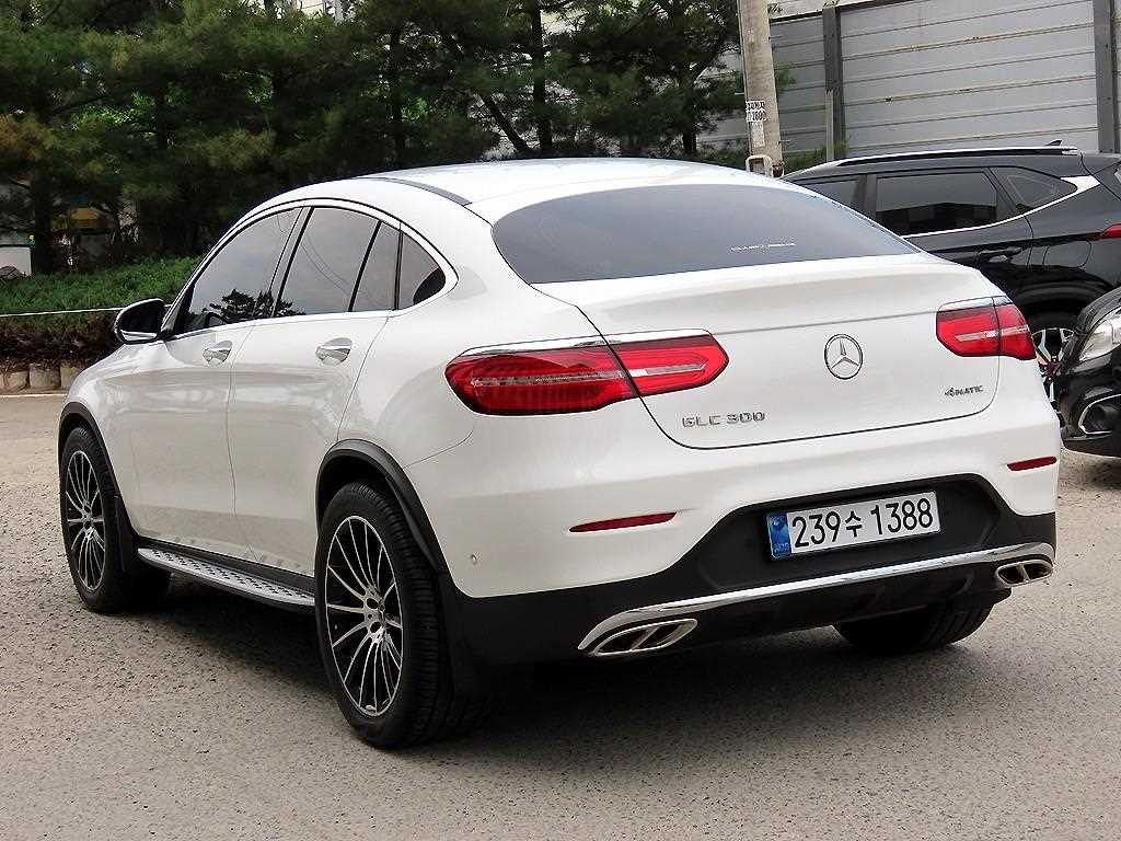 Mercedes Benz GLC Class - Vista 3